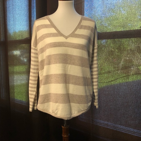 Express Sweater Cream and Tan/Light Brown Sz Sm - Picture 1 of 3